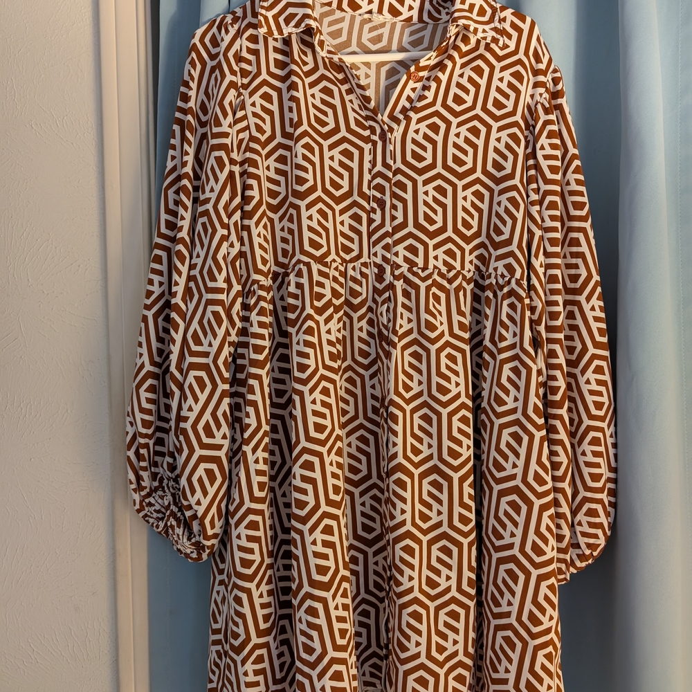 JODIFL Brown and White Geometric Mini Dress